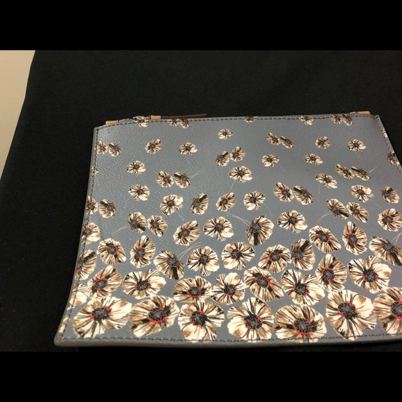 Grey floral Banana Republic floral clutch pouch - Picture 2 of 3